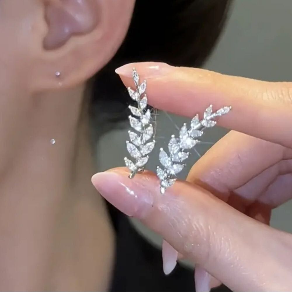 "Thoughtful" Rhinestone Inlay Wheat Leaf Threader Style Earring - Picture 2 of 4
